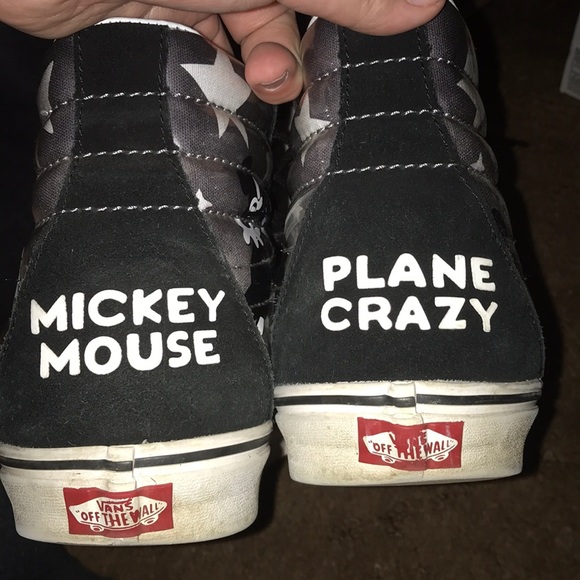 Mickey Mouse vans - Picture 4 of 5